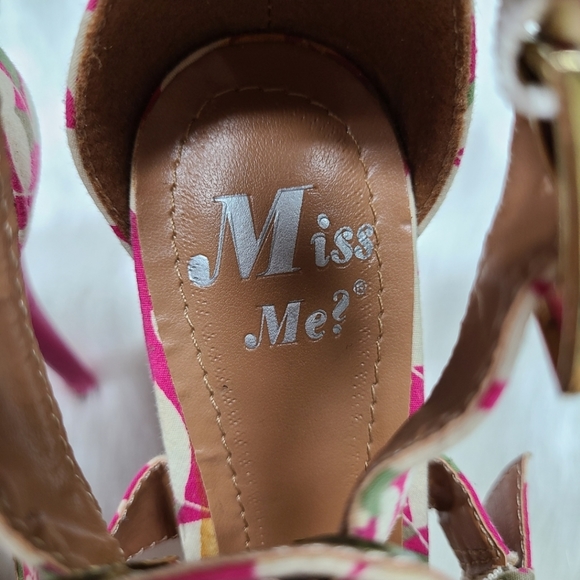 Miss Me? Floral Platform Stilettos - Picture 6 of 16